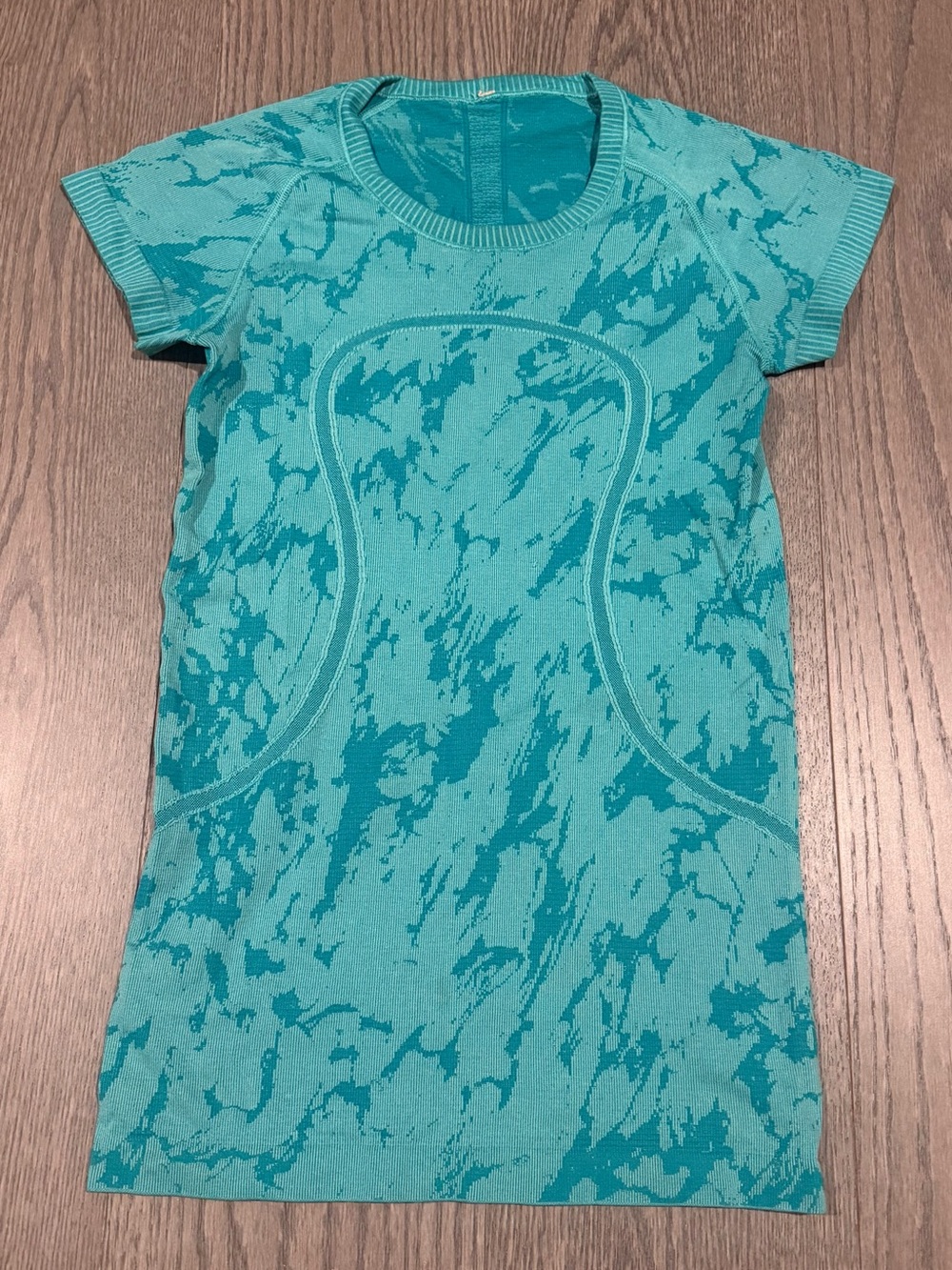 Lululemon Teal Marbled Short Sleeve Shirt